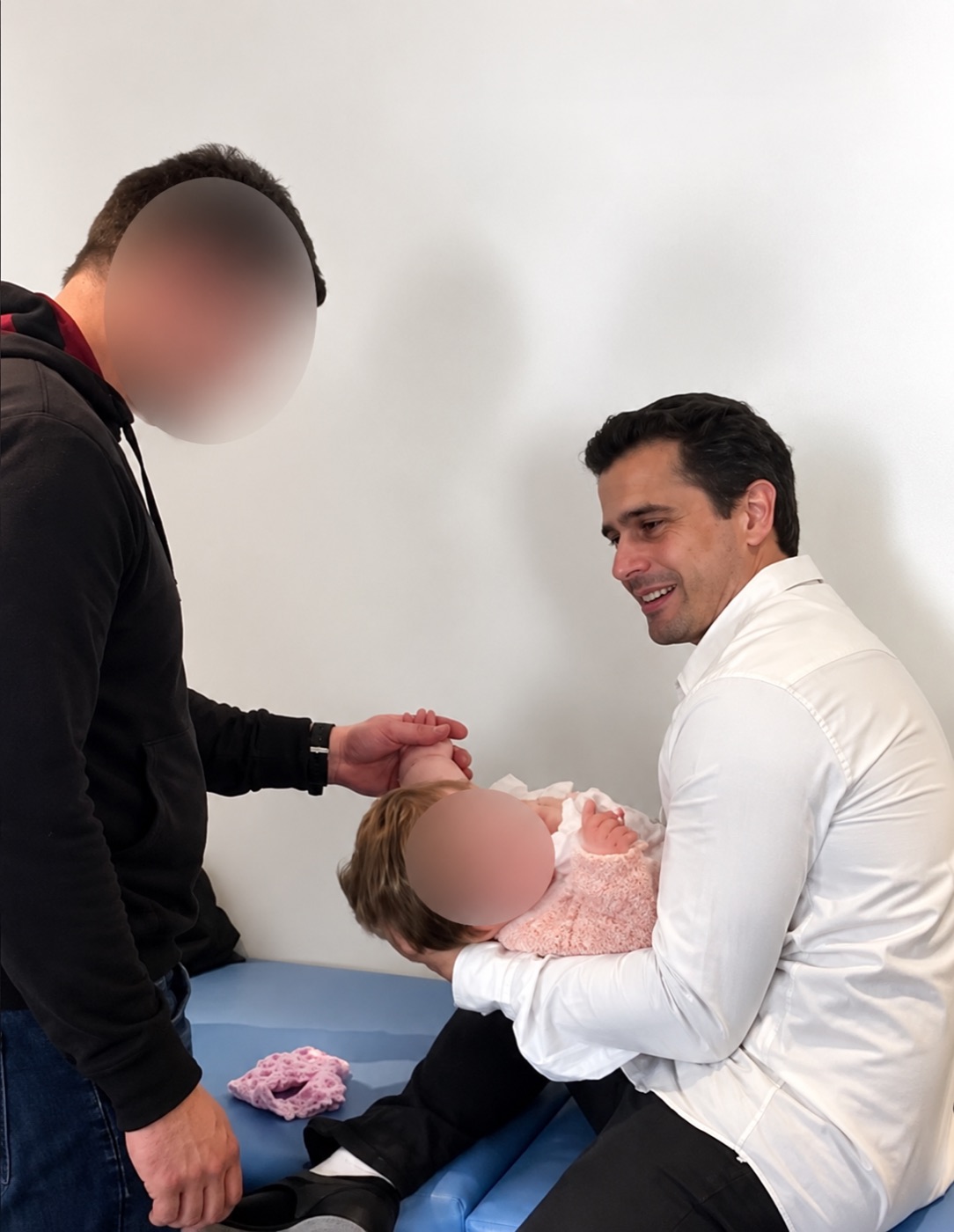 Bruno Amoroso Borges em atendimento de osteopatia pediátrica